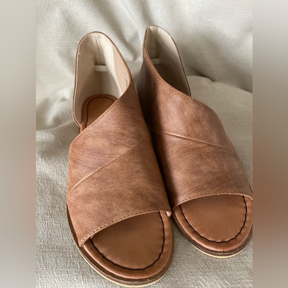 Beast Fashion Women’s Flats Size 7